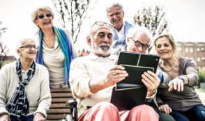 Tips to help seniors safely use Social Media